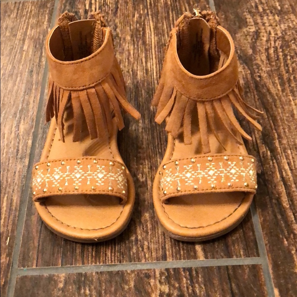 Toddler’s gladiator fringe sandals